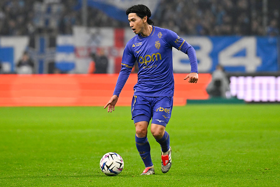 南野拓実が起点になったゴールが取り消しに【写真：PsnewZ/アフロ】