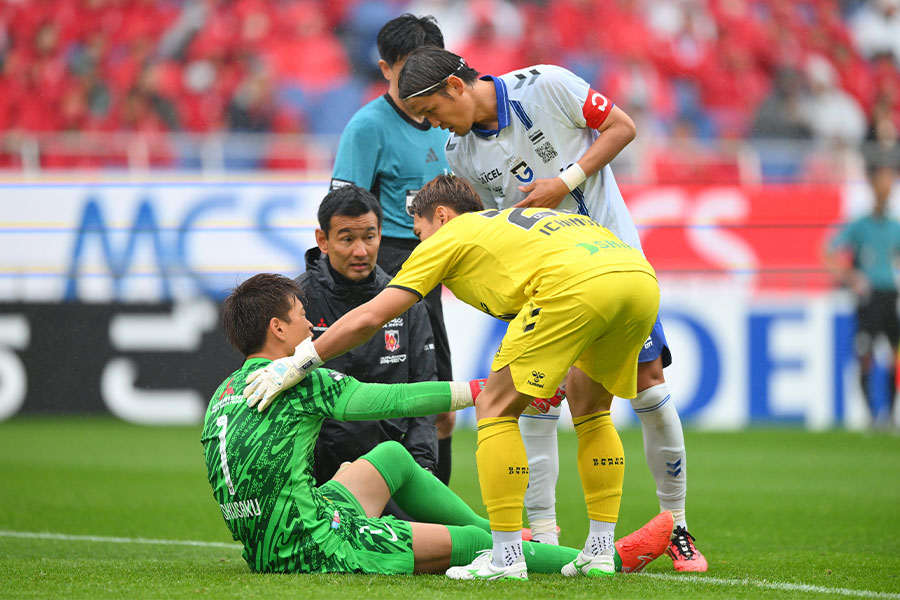 印象的だった西川周作と一森純のワンシーン【写真:アフロ】