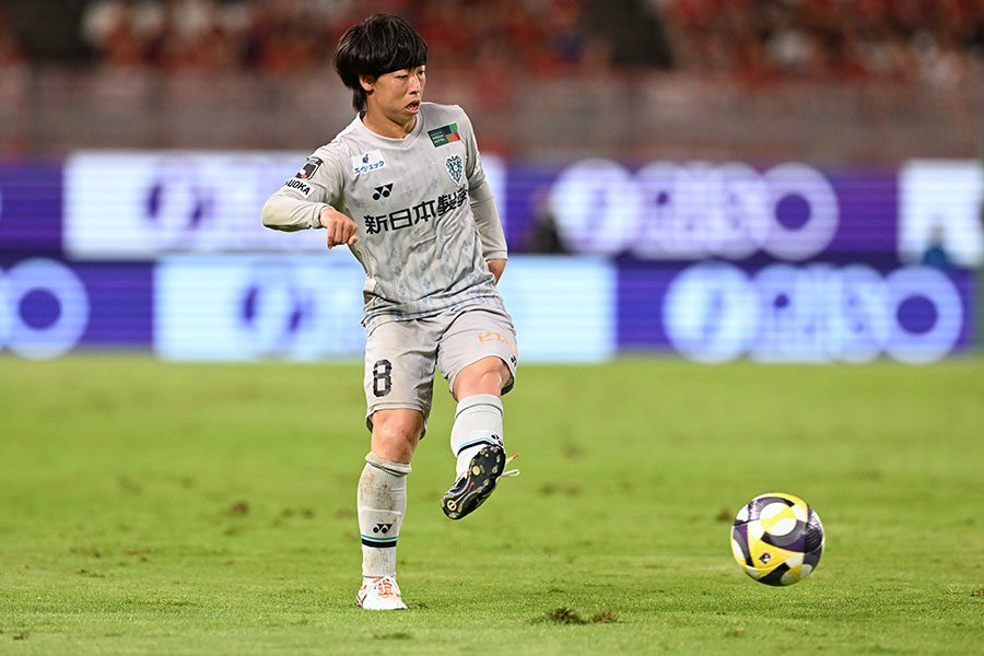 紺野和也が福岡から川崎に完全移籍をした【写真：徳原隆元】