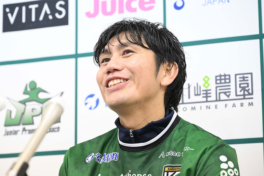柏木陽介が笑顔で引退試合を終えた【写真：徳原隆元】