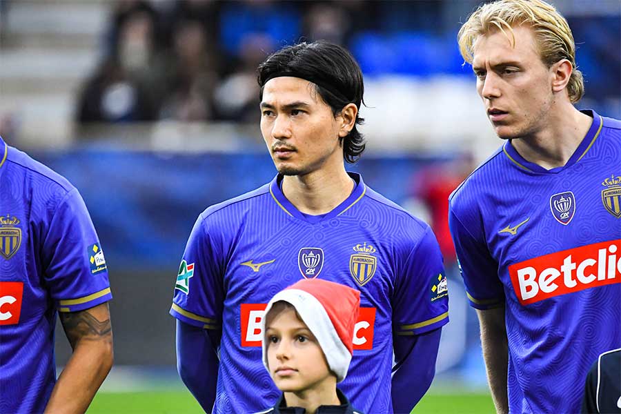 モナコの南野拓実【写真：PsnewZ/アフロ】