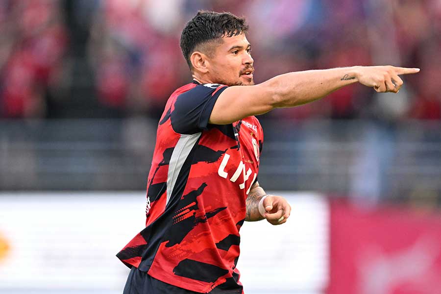 鹿島のレオ・セアラ【写真：徳原隆元】