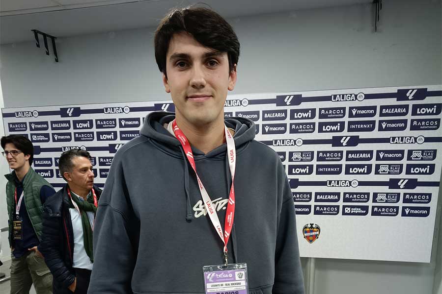 「オンダ・バスカ」のサムエル・バルカルセル・ララニェタ記者【写真：高橋智行】