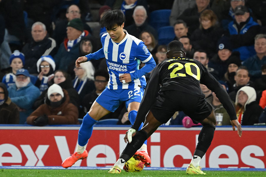 サンダーランド戦に途中出場した三笘薫【写真：REX/アフロ】