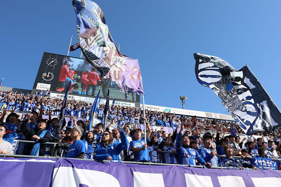 山形の新ユニフォームが発表された【写真：加治屋友輝】