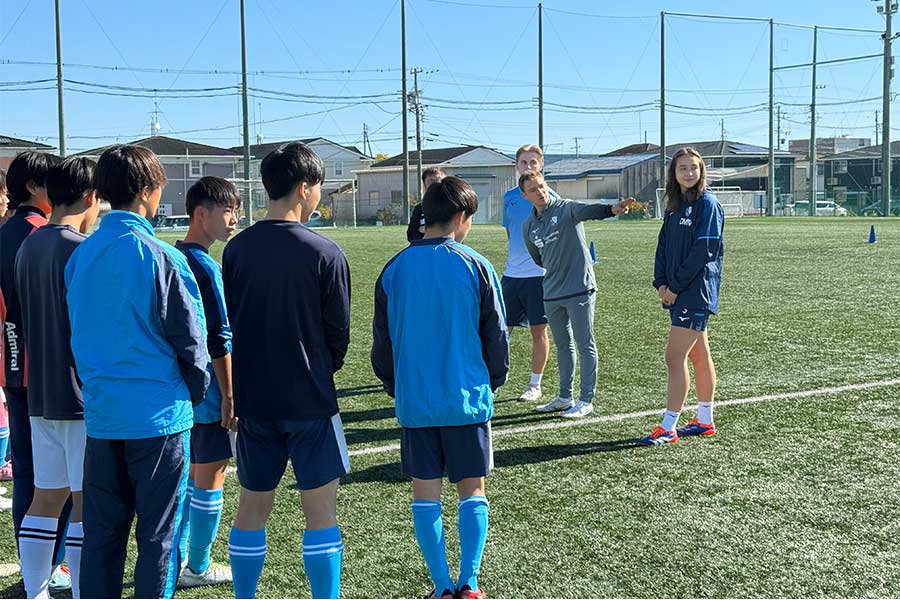 ボーフムが磐田への訪問を行った様子【写真:FUNROOTS】