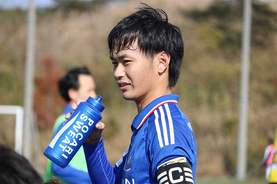 フトゥーロトップチームでキャプテンを務める小林佑平【写真:FOOTBALL ZONE編集部】