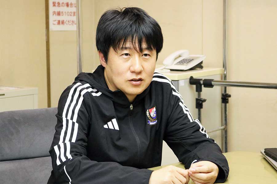 フトゥーロ代表で米国遠征に団長として同行した水上大輔氏【写真:FOOTBALL ZONE編集部】