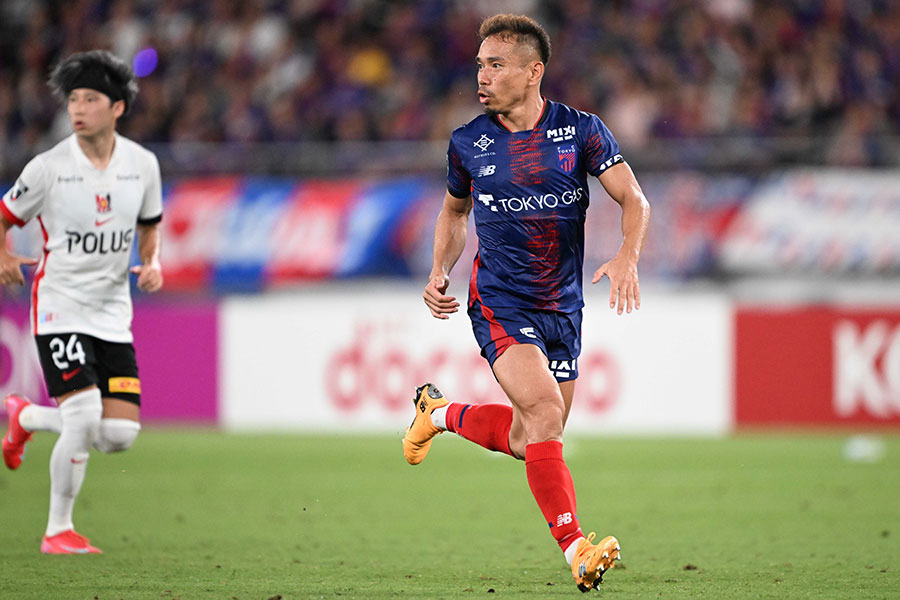 長友佑都が来季もFC東京でプレーをする【写真:徳原隆元】