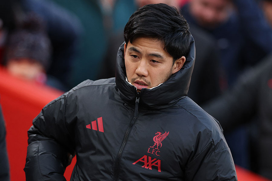 負傷でベンチ外が続く遠藤航【写真：ロイター】