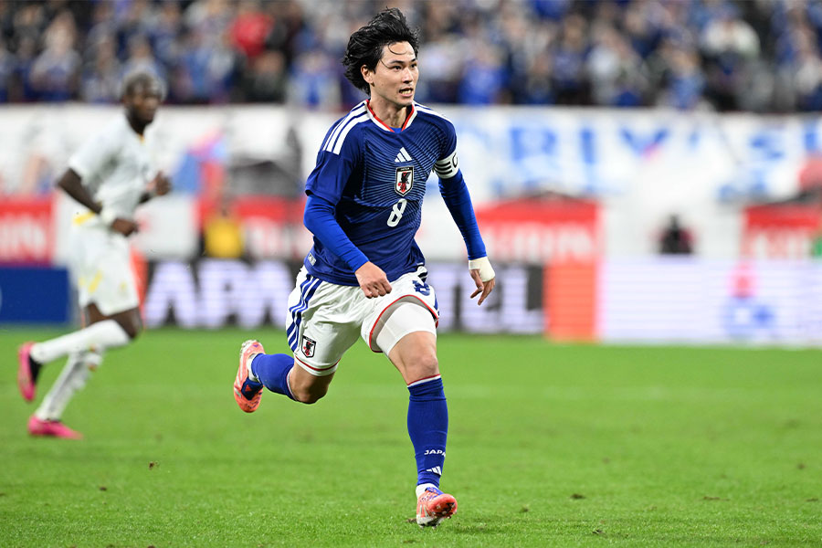 左膝の前十字靭帯断裂と診断された南野拓実【写真:徳原隆元】