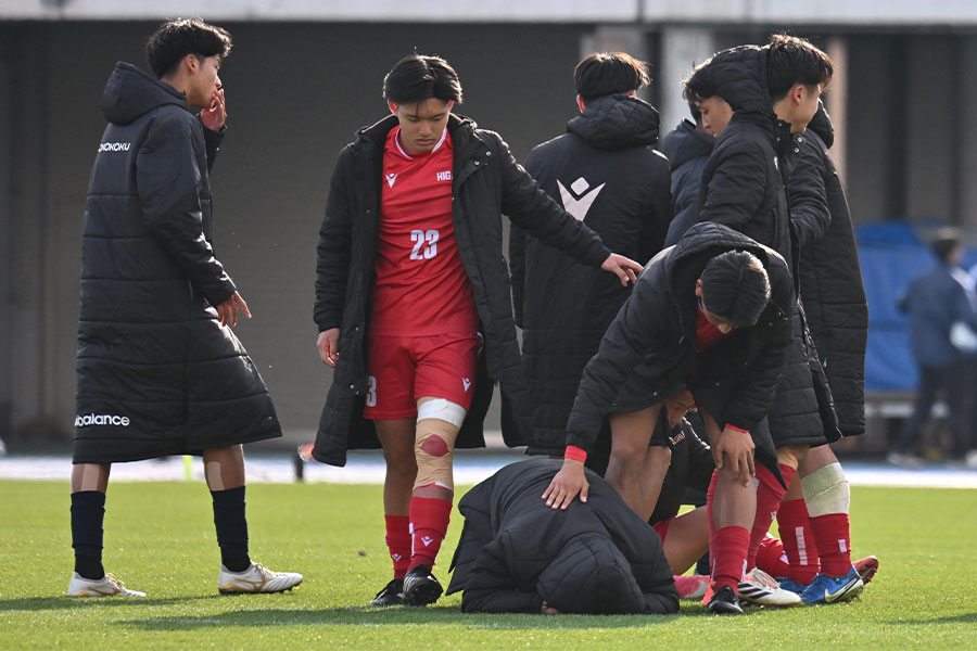 東福岡が2点差を追いつかれPK戦で惜敗【写真：産経新聞社】