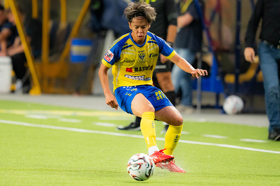 シント＝トロイデンで活躍する伊藤涼太郎【写真：(C) STVV】