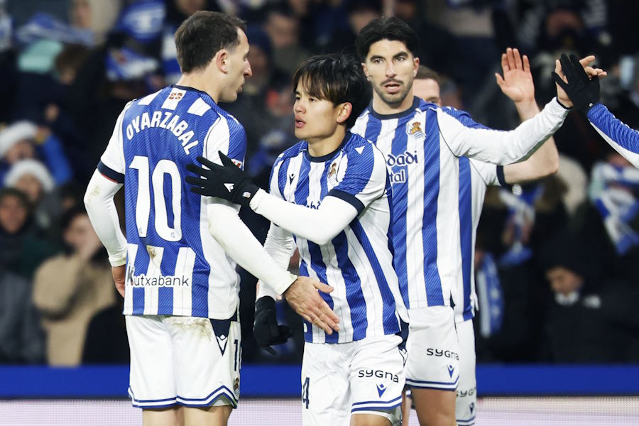 久保建英がアシストを記録【写真:なかしまだいすけ/アフロ】