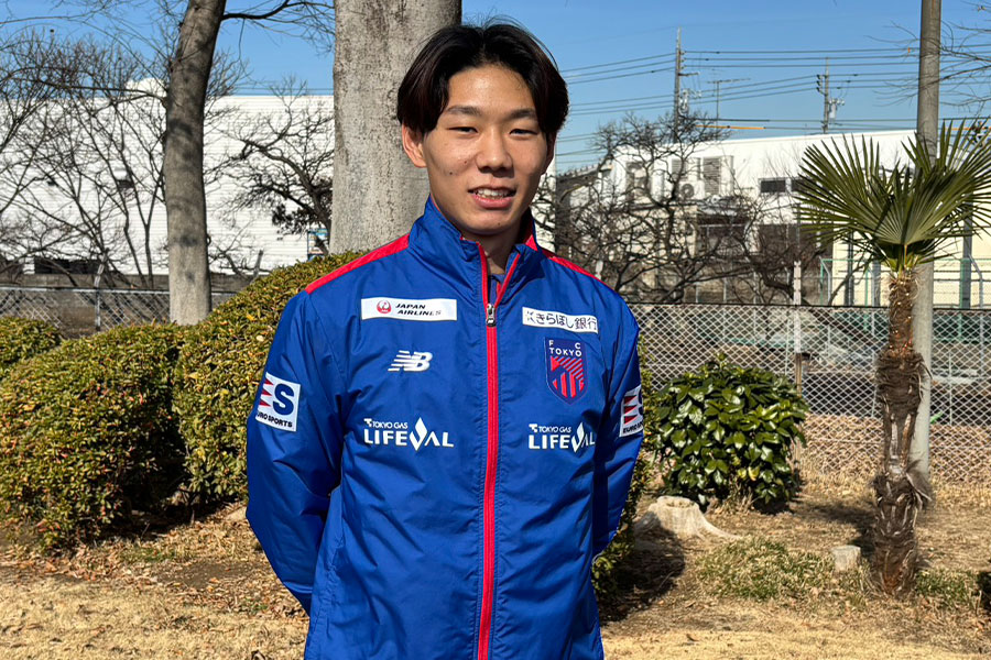 セルティックからFC東京に加入した稲村隼翔【写真：河合 拓】