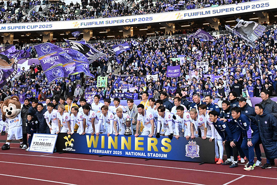 広島が新シーズンの背番号を発表した【写真：徳原隆元】