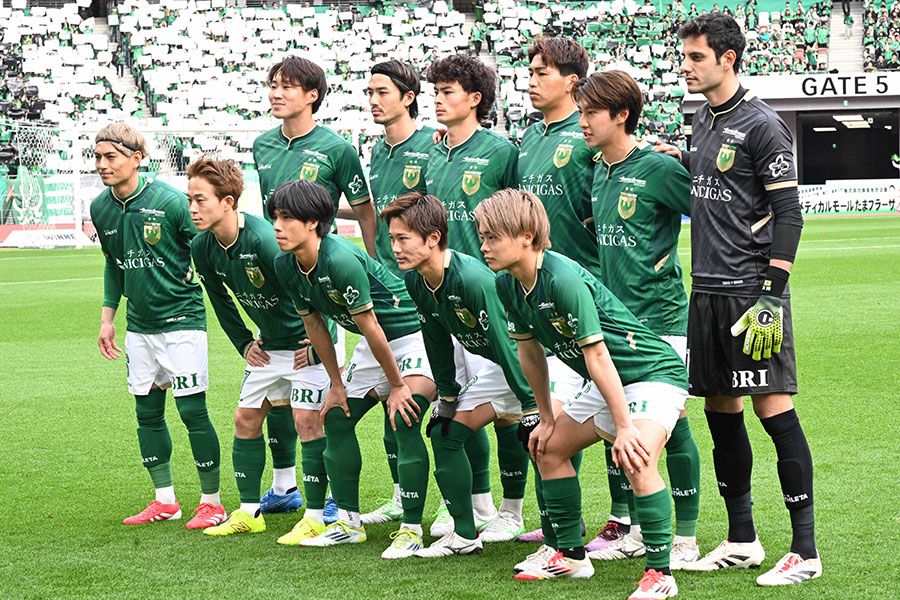 東京ヴェルディの新体制メンバーと新背番号が発表された【写真：徳原隆元】