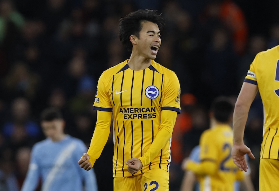 シティ戦で復活ゴールを決めた三笘薫【写真：ロイター】