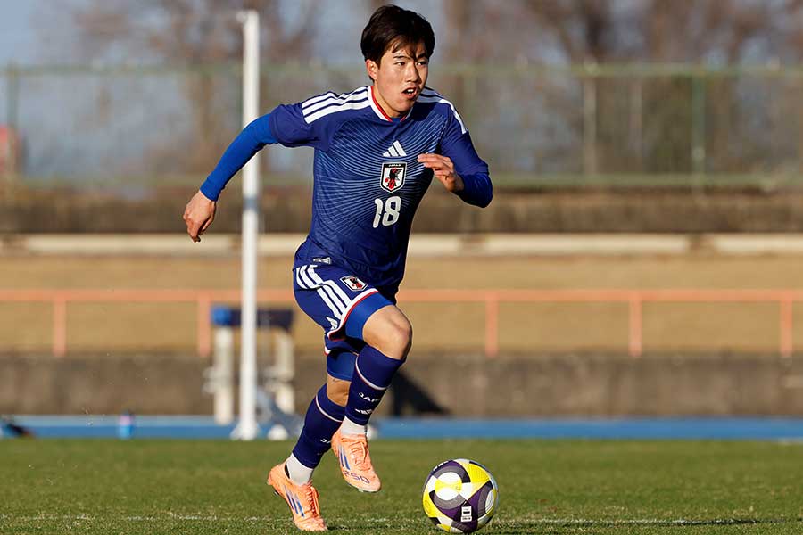 佐藤龍之介【写真：アフロ】