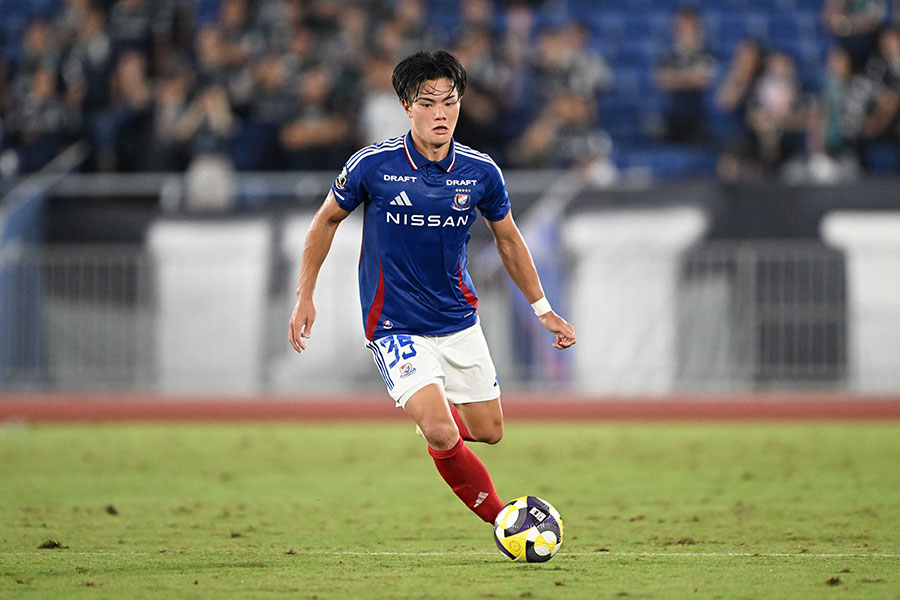 横浜FMでプレーする関富貫太【写真:徳原隆元】