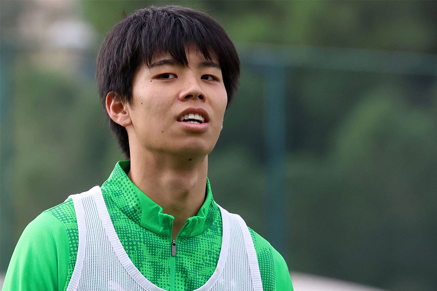 ボルシアMGに期限付き移籍をした高井幸大【写真：アフロ】