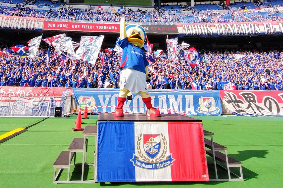 横浜FMの新ユニフォームが発表された【写真：Noriko NAGANO】