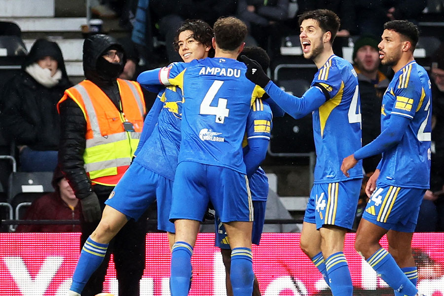 田中碧がダービー戦で逆転ゴールを決めた【写真：ロイター】