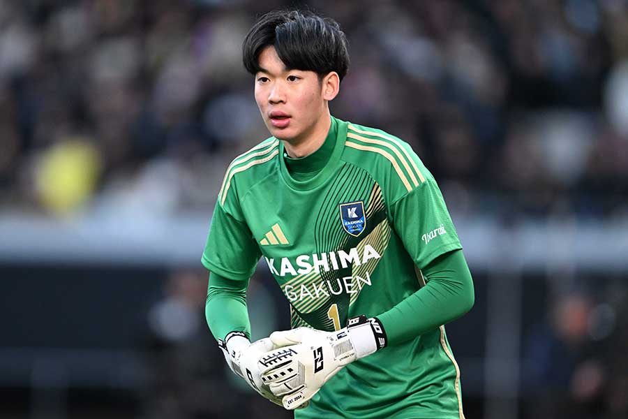 鹿島学園のプラムピー・スリブンヤコ【写真：徳原隆元】