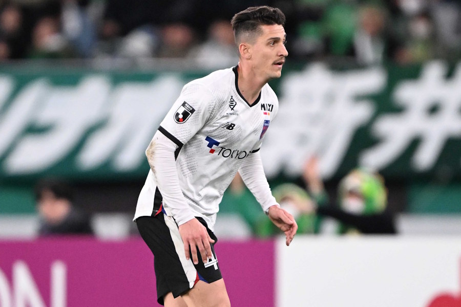 FC東京から完全移籍で京都に新加入したDFエンリケ・トレヴィザン【写真：徳原隆元】