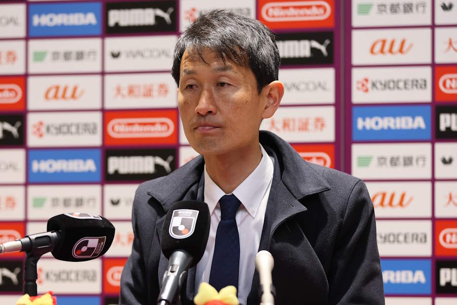 福岡と契約解除となった金明輝氏と町田の黒田剛監督【写真：柳瀬心祐】