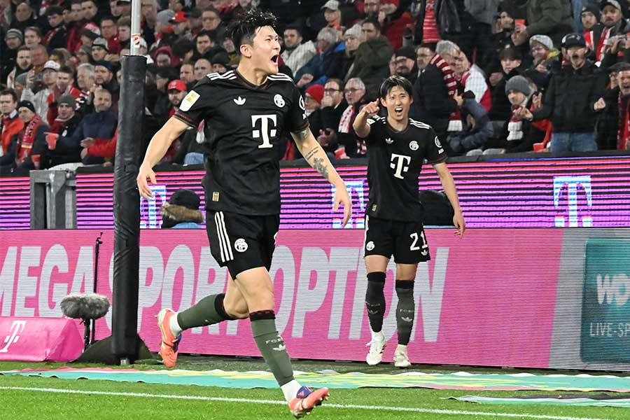 バイエルンの伊藤洋輝がアシスト【写真：アフロ】