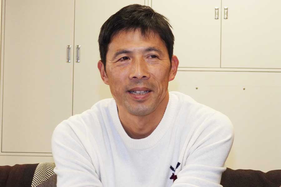 大分トリニータの新指揮官に就任した四方田修平監督【写真：FOOTBALL ZONE編集部】