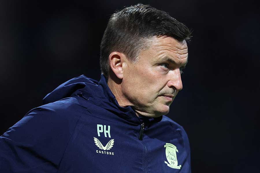 プレストン・ノースエンドのポール・ヘッキングボトム監督【写真:ロイター/アフロ】