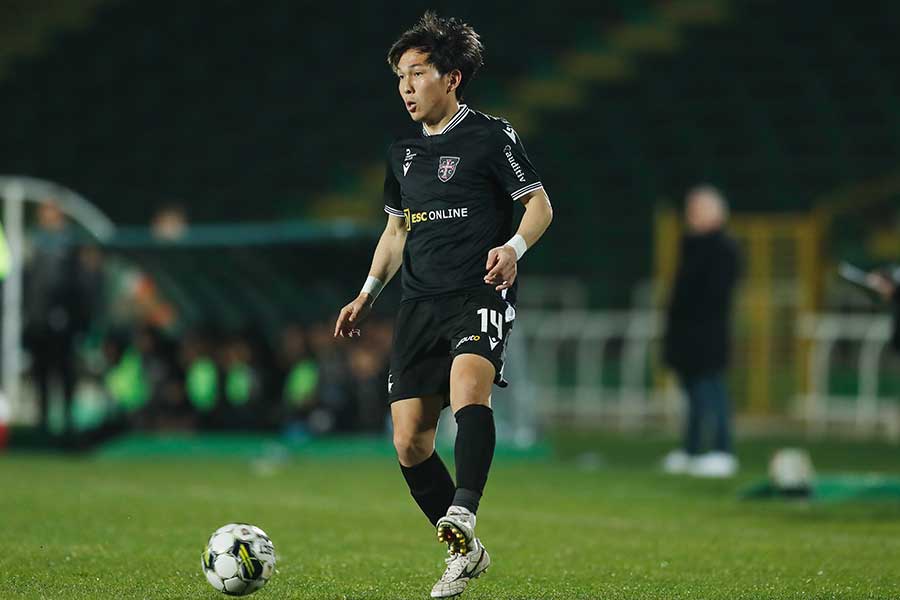 中国1部遼寧鉄人と契約延長した邦本宜裕（写真はカーザ・ピアAC在籍時代）【写真：ムツ・カワモリ/アフロ】