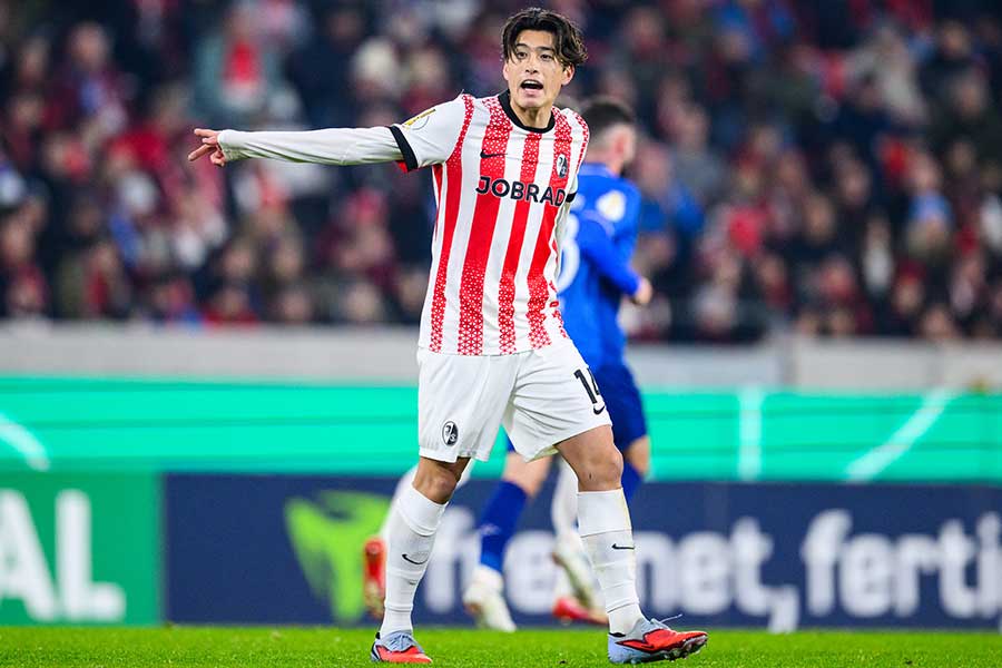 フライブルクの鈴木唯人【写真：picture alliance/アフロ】