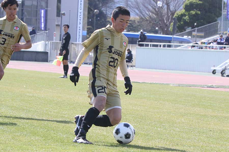 鹿児島城西のアタッカー・志賀小信【写真：安藤隆人】