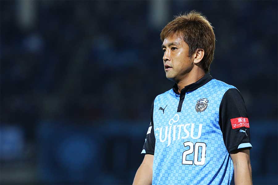 現役時代川崎でもプレーした稲本潤一【写真:アフロ】