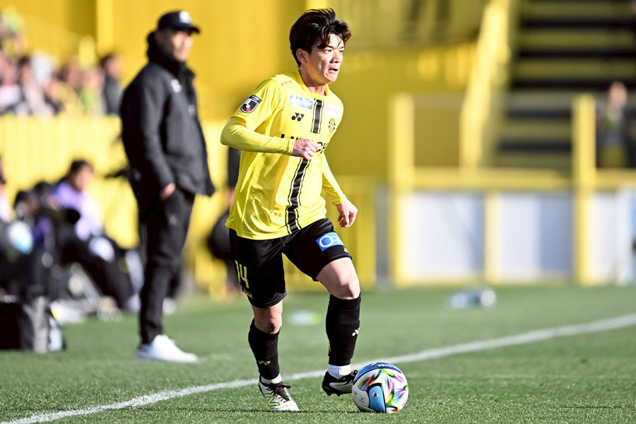 後半16分から途中出場した柏レイソルの大久保智明【写真:徳原隆元】