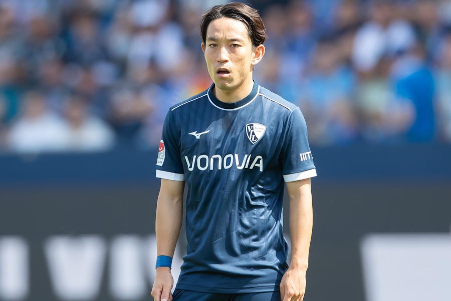 開始早々にゴールを決めたボーフムの三好康児【写真：アフロ】