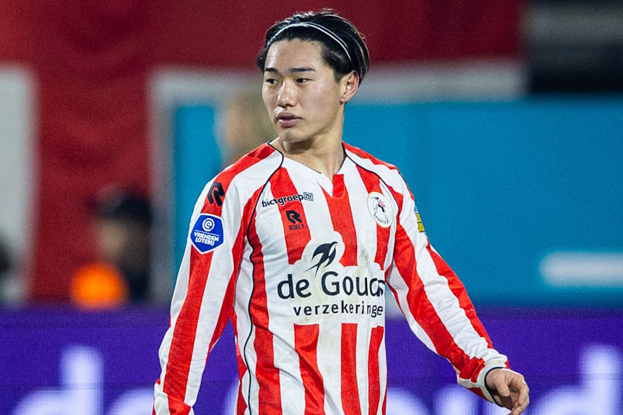 三戸舜介が2ゴールの活躍【写真：ANP Photo/アフロ】