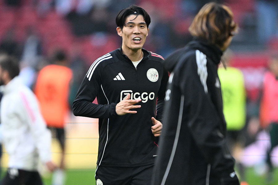 冨安健洋がアヤックスで初出場【写真：徳原隆元】