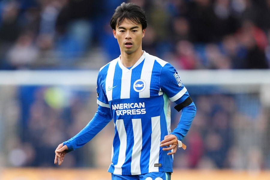 ブライトンでプレーする三笘薫【写真：PA Images/アフロ】