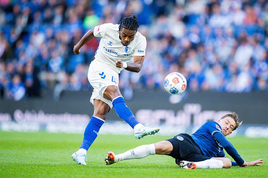 マクデブルクのオナイウ阿道がJ復帰の可能性【写真：アフロ】