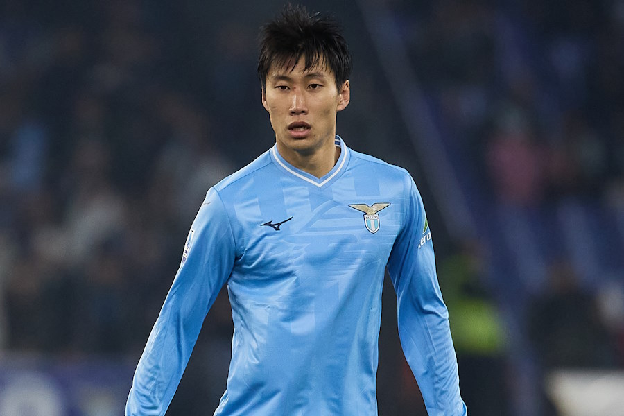 ラツィオでプレーする鎌田大地【写真：Getty Images】