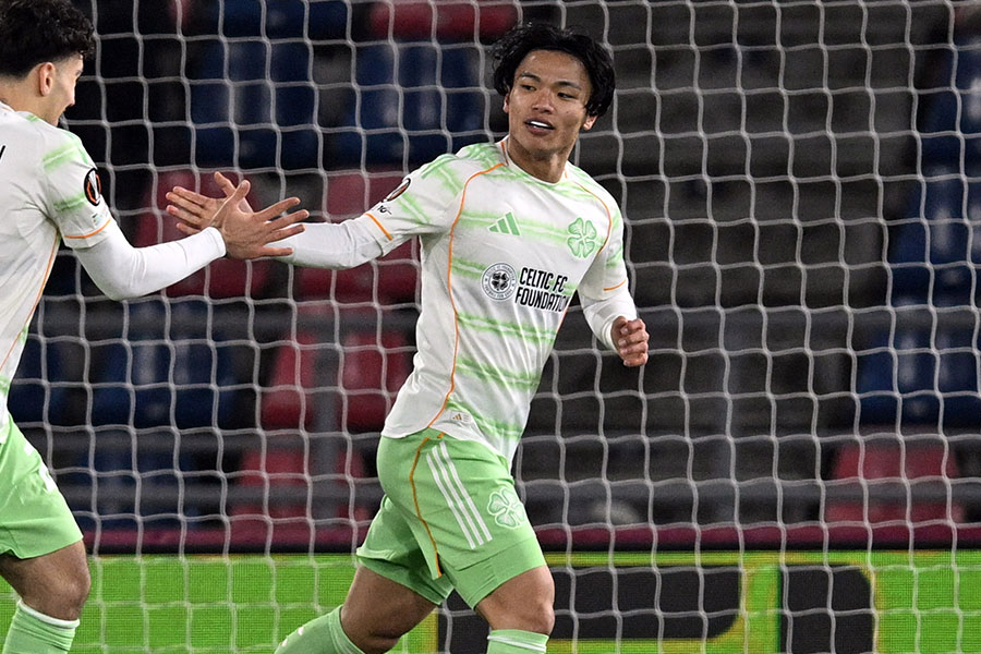 セルティックでプレーする旗手怜央【写真：ロイター】