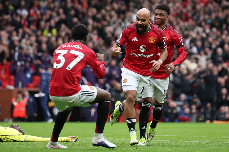 マンチェスター・ユナイテッドが決めたセットプレーに注目【写真：ロイター】