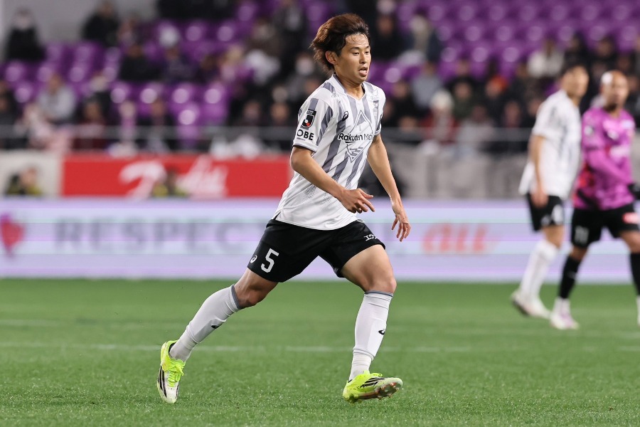 ヴィッセル神戸でプレーする郷家友太【写真：柳瀬心祐】