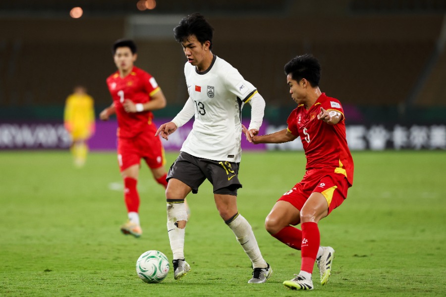 中国U-23代表のMF王博豪【写真：アフロ】