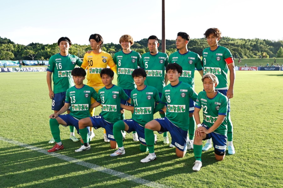 アトレチコ鈴鹿の新ユニフォームが発表された（写真は昨季のもの）【写真：ムツ・カワモリ/アフロ】