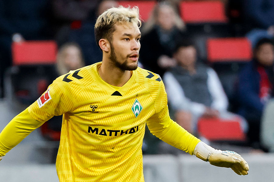 バイエルン戦に出場した長田澪【写真：アフロ】